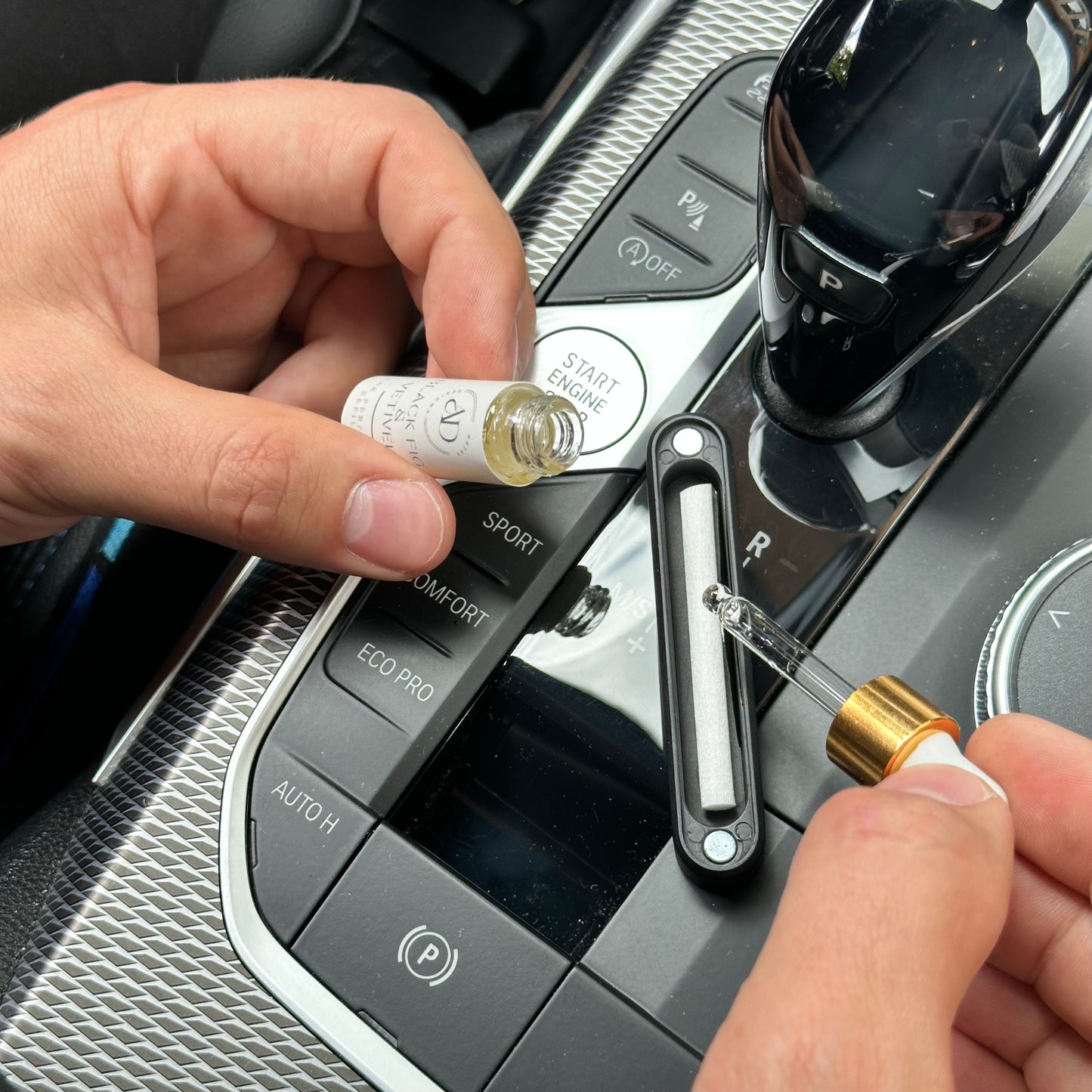 Nachfüllpaket für Auto Duftstecker – 2x Premium Autoduft + 1 Baumwollstick