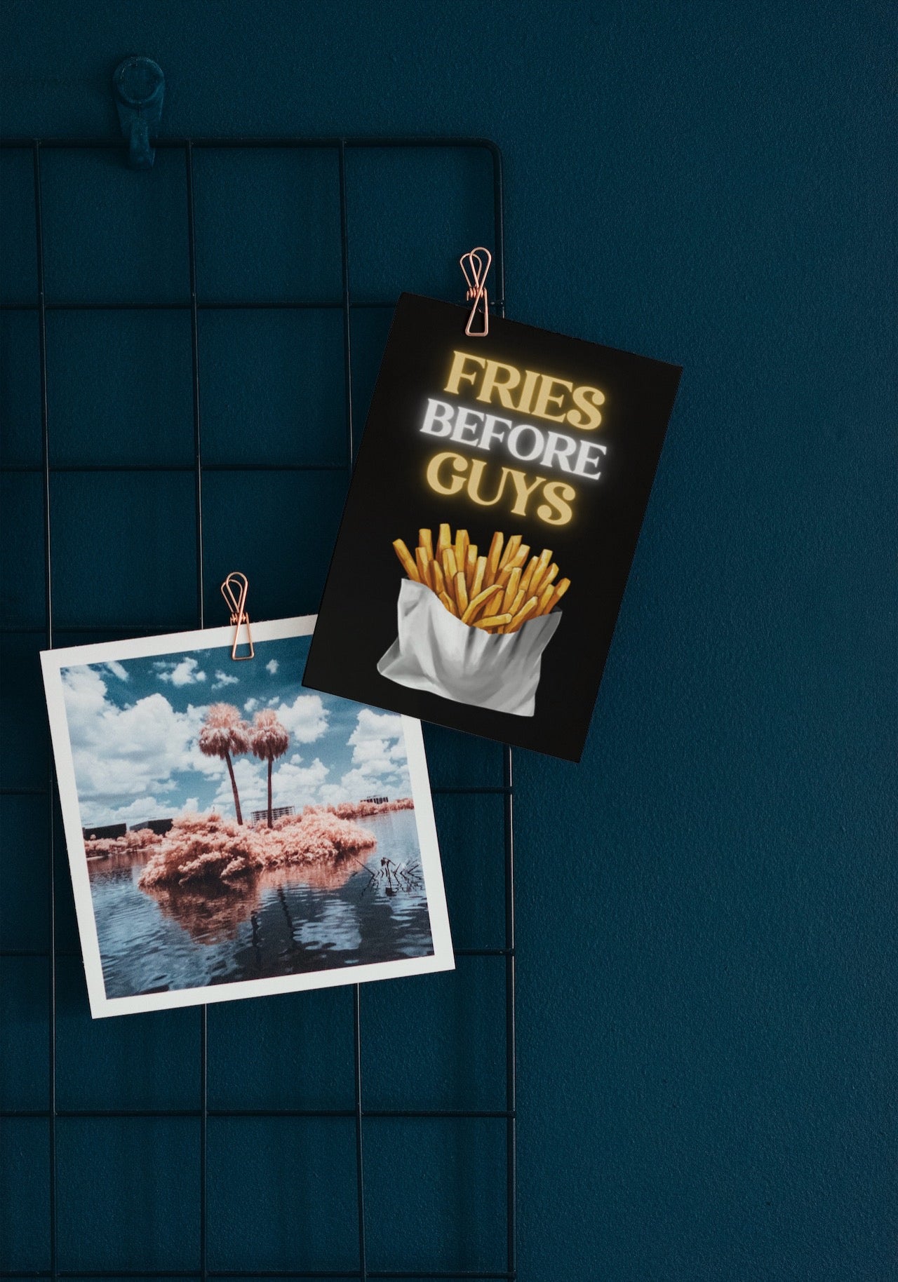 Postkarte - Fries before Guys